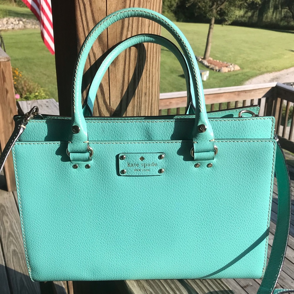 Gorgeous Kate Spade Crossbody OFFERS WELCOMED - Picture 1 of 7